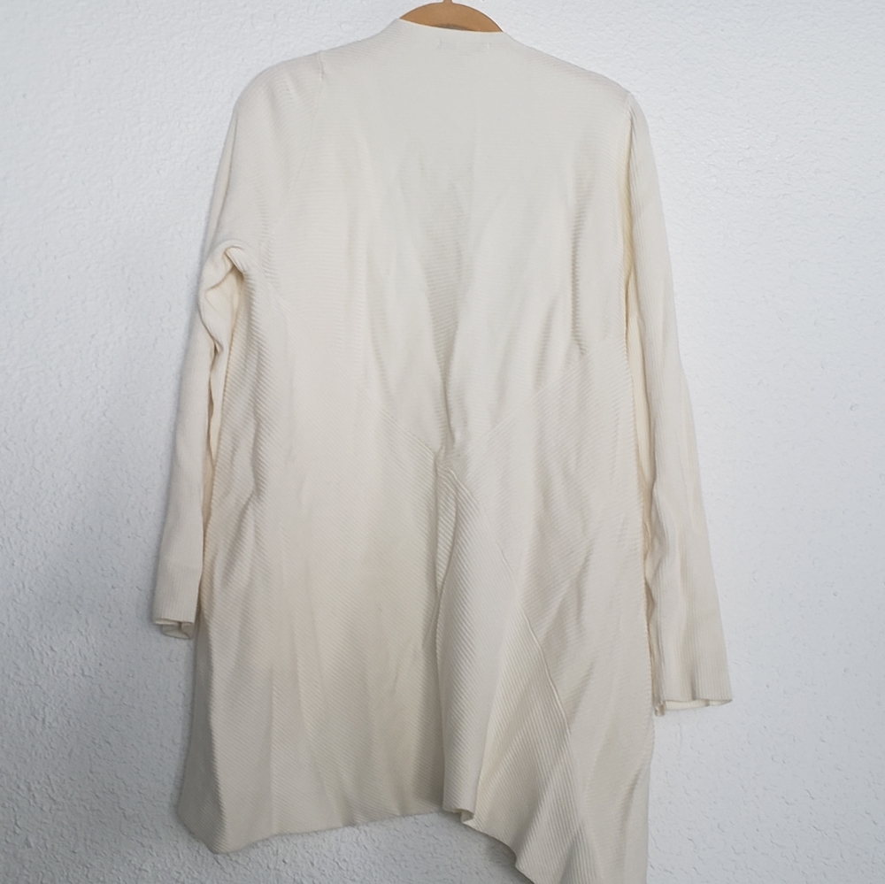 Sweater - Picture 2 of 5